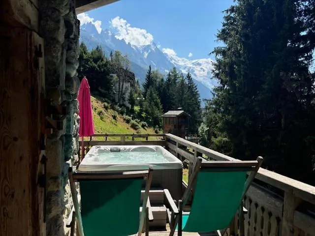 Hotel Les Chalets De Philippe Avec Jacuzzis Privatifs Chamonix