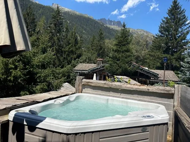 Hotel Les Chalets De Philippe Avec Jacuzzis Privatifs Chamonix