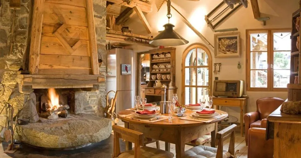Hotel Les Chalets De Philippe Avec Jacuzzis Privatifs Chamonix