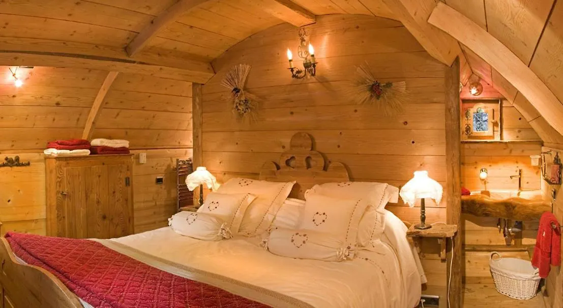 Hotel Les Chalets De Philippe Avec Jacuzzis Privatifs Chamonix