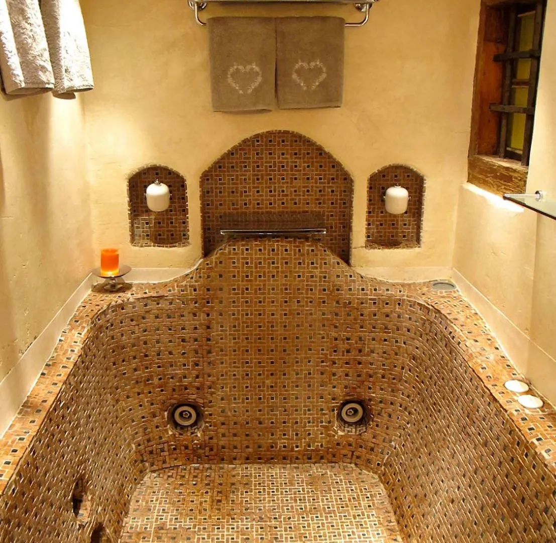 Hotel Les Chalets De Philippe Avec Jacuzzis Privatifs Chamonix