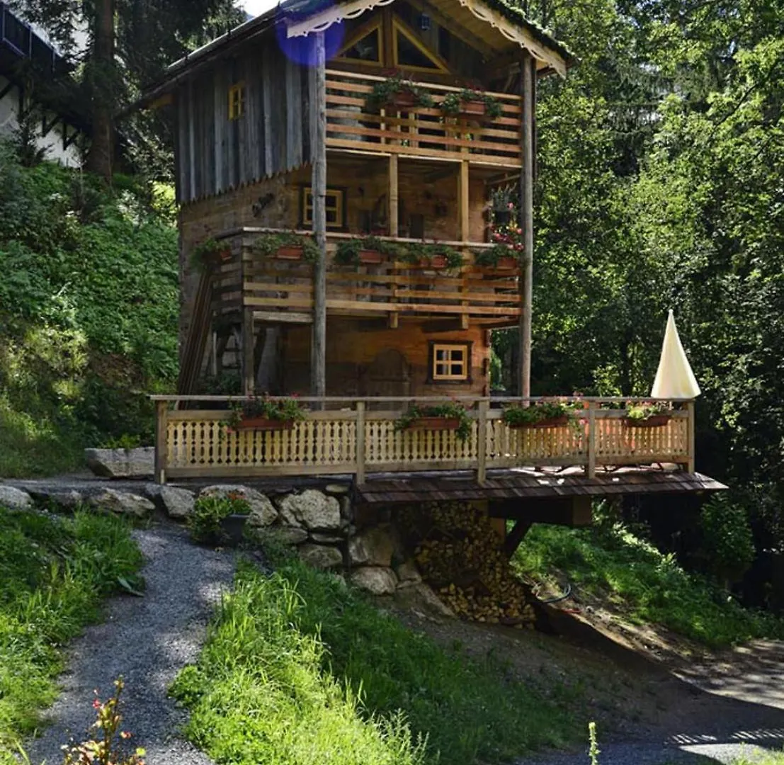 Hotel Les Chalets De Philippe Avec Jacuzzis Privatifs Chamonix
