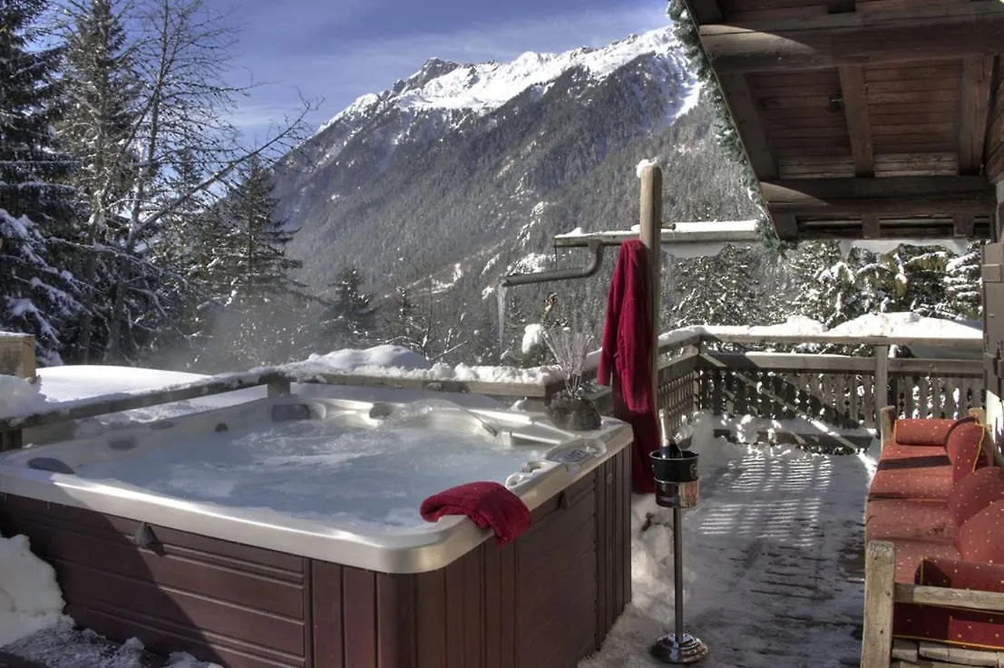 Hotel Les Chalets De Philippe Avec Jacuzzis Privatifs Chamonix France
