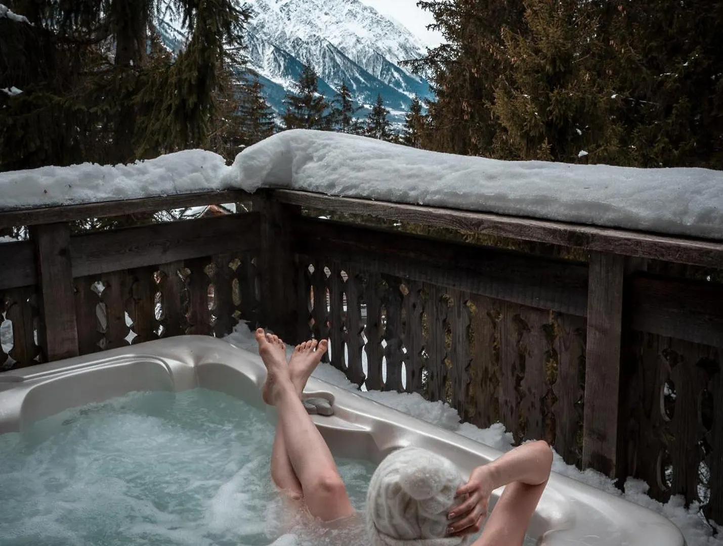 Hotel Les Chalets De Philippe Avec Jacuzzis Privatifs Chamonix