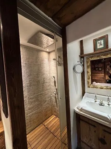 Hotel Les Chalets De Philippe Avec Jacuzzis Privatifs Chamonix 0*,